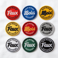 Écussons de vêtements de haute qualité, logo personnalisé, vêtements en sergé brodés avec colle adhésive au dos, décoration en tissu