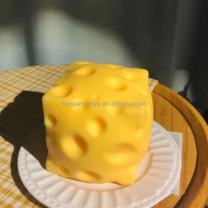 Bloc de fromage réaliste anti-stress en TPR, jouet de farce non comestible pour amis de 14 ans et plus, en stock - Product Image 6