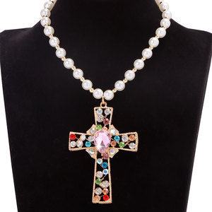 สร้อยคอจี้รูปกากบาทประดับมุก สร้อยคอประดับเพทายหลากสี สำหรับทุกเพศ ใส่ได้ทุกวัน - Product Image 5