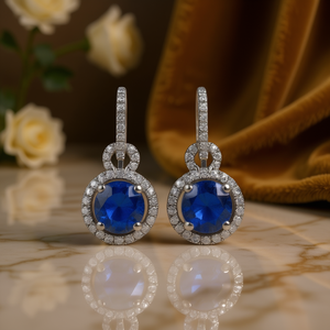 Orecchini E2016 con Diamanti Blu Zaffiro, Classici da Donna con Taglio Brillante Rotondo e Stile Halo con Diamanti Naturali - Product Image 2