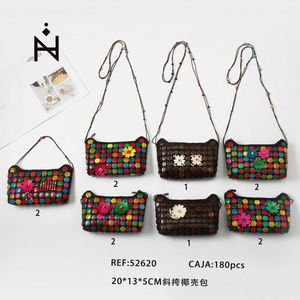 Borsa a tracolla in guscio di cocco 20x13x5 cm Borsa per telefono con design floreale colorato - Product Image 2