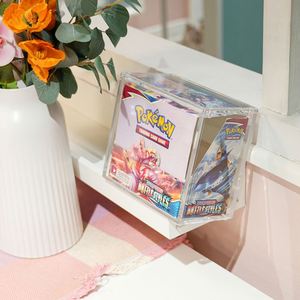 Boîte de rangement pour cartes de jeu TCG en acrylique moderne anti-UV, fabriquée sur mesure par FX Manufacturer, avec couvercle magnétique scellé pour une utilisation en extérieur - Product Image 4