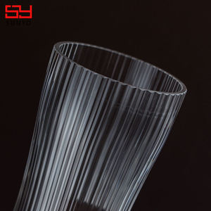 Carafe à vin en cristal soufflé à la <span class=keywords><strong>bouche</strong></span> de 1200 ml, classique, transparente, à nervures, avec couvercle aérateur en acier inoxydable Sunyo Deca0039 - Product Image 5