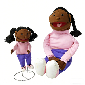 Marioneta de peluche de niña con cabello trenzado personalizado, marioneta infantil multicultural, marioneta de niña de piel morena - Product Image 4