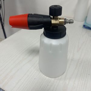 Botella de Spray Nuo Ruijun con Interfaz de 1/4, Dispensador de Espuma de Alta Presión para Lavado de Autos, Operación Manual, Plástico, Aluminio, Recubrimiento de Cobre - Product Image 4