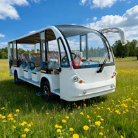 Bus de tourisme rétro avec impression de logo personnalisé et système de conduite sécurisée pour projets de tourisme en ville historique