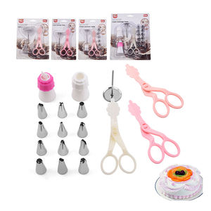 Juego de Herramientas para Decoración de Pasteles YR1823 al por Mayor: Tijeras para Decorar, Herramientas para Repostería y Bolsas para Pasteles - Product Image 6