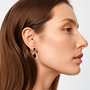 Boucles d'oreilles pendantes en argent sterling plaqué or 18 carats, style classique et minimaliste, avec moissanite noire taille poire, Tianyu Gems - Product Image 2