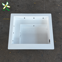 Piscine à débordement autoportante en fibre de verre au design exclusif avec jets de massage ciblés pour la maison et la cour, pour un confort et une hydrothérapie.