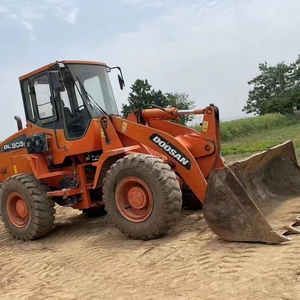 รถตักล้อยางมือสอง 10 ตัน ยี่ห้อ Doosan รุ่น DL303 DL503-9C ขายราคาถูก - Product Image 3