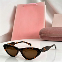 Lunettes de soleil unisexes carrées rétro haut de gamme UV400 anti-lumière bleue non polarisées à monture intégrale dégradée blanches transparentes en PC pour la protection solaire