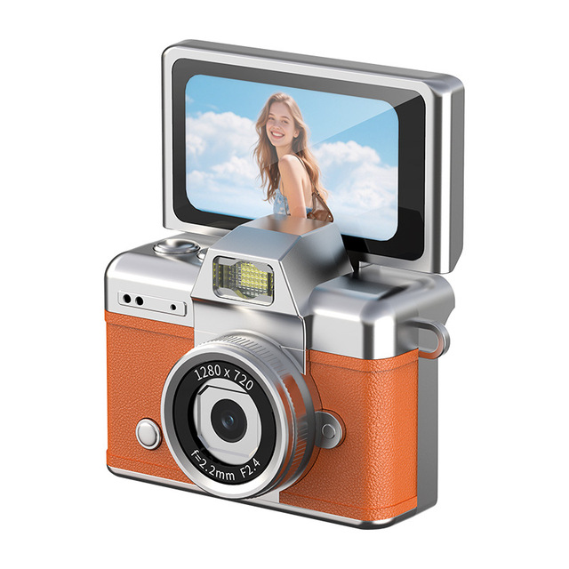 Retro Mini Pendant Camera CCD Digital Camera Vlog HD Camera Flip Screen Compact Camera Student Campus Gift