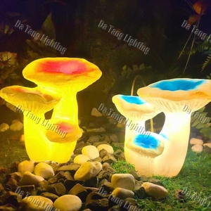 Lampes en fibre de verre en forme de champignons pour parcs à thème, centres commerciaux, stations balnéaires et aménagements paysagers de jardins fantastiques - Product Image 5