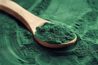Poudre de spiruline séchée par pulvérisation de haute qualité, algue bleue verte naturelle, matière première végétale de première qualité, contenant en verre, 18 mois