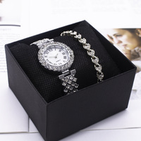 Montres de mode pour femmes, ensemble montre et bracelet, idéal pour décorer les fêtes et les rassemblements
