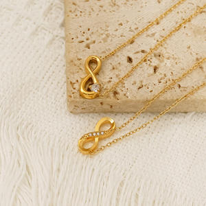 Collana con Ciondolo <span class=keywords><strong>Infinito</strong></span> Portafortuna in Acciaio Inossidabile Placcato Oro 18K, Impermeabile e con Conservazione del Colore, con Zirconi a <span class=keywords><strong>Cuore</strong></span>, Gioiello Trendy da Donna - Product Image 3