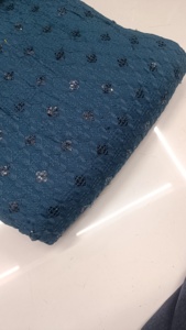 Tela de Rayón Ecológica para Kurta, Acabado Suave, Textil Amigable con la Piel para Atuendos Étnicos y Casuales, Disponible para la Venta - Product Image 4