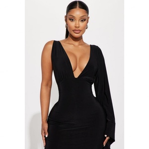 ผู้ผลิต OEM รับผลิตตามแบบ ชุดเดรสออกงานผู้หญิง ดีไซน์หรูหรา คอวีลึก แขนระบายข้างเดียว แต่งระบายจีบ - Product Image 3