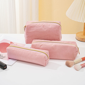 <span class=keywords><strong>Pochette</strong></span> per Trucchi in Velluto a Coste Personalizzabile con Logo, Basso MOQ, 3 Misure, <span class=keywords><strong>Organizer</strong></span> da Viaggio per Articoli da Toeletta da Ragazza, Borsa Cosmetica Morbida con Cerniera in Peluche Corto - Product Image 4