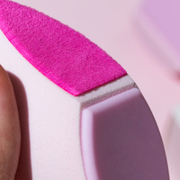 Éponge de maquillage en silicone souple en gros avec design floqué sans latex pour fond de teint et poudre, marque privée