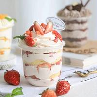 Gobelet d'emballage jetable en PET de 500 ml en forme de U pour milkshake et yaourt, de qualité alimentaire, avec couvercles dôme, pour vente à emporter
