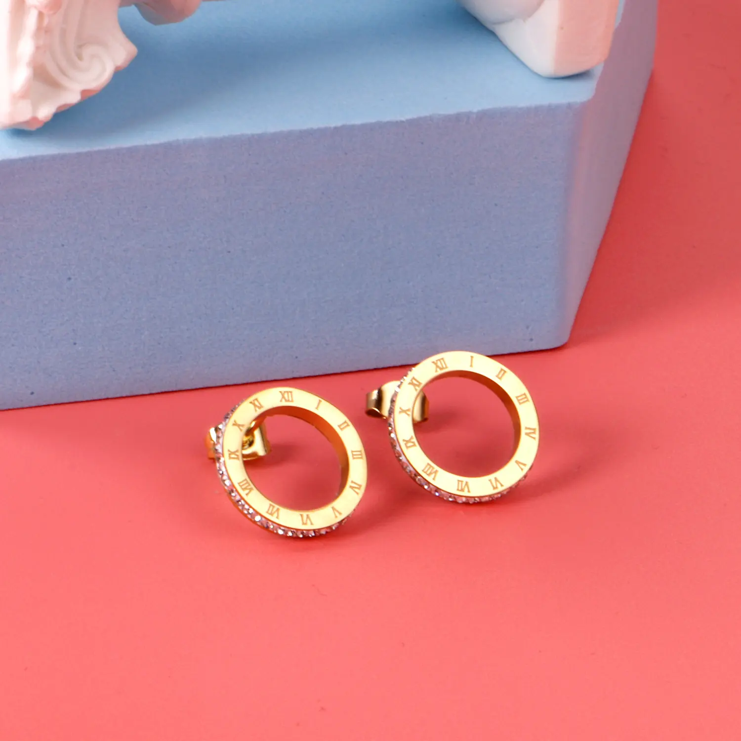 Günstige 9mm Gold Fill Ohrring Black Zircon Ohrringe Set Cute Stud Diamond Ohrringe Frauen