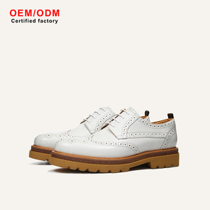Chaussures de mariage pour hommes sur mesure OEM, collection été 2026, en cuir de vachette pleine fleur de qualité supérieure, à semelle épaisse, style britannique, brogues Derby sculptées à la main - Product Image 1