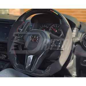 Volant de direction avec éclairage LED en fibre de carbone R35 GTR avec garniture centrale et palettes de changement de vitesse pour Nissan R35 GTR - Product Image 5