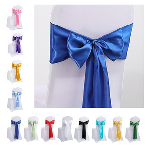 Vente en gros de nœuds de chaise en satin de soie bleu royal uni personnalisés multicolores pour la décoration des chaises pliantes lors de banquets, mariages et fêtes - Product Image 2