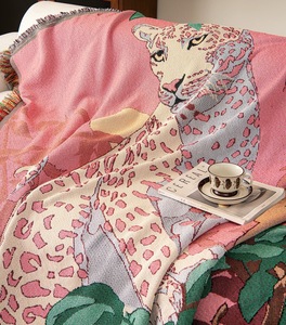 Châle-plaid rose haut de gamme à imprimé léopard jungle pour l'automne, avec pompons ; Couverture décorative inspirée des peintures à l'huile, Cobijas - Product Image 5