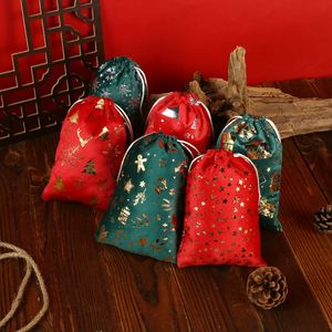 Sac cadeau en velours rouge recyclable, doux, avec feuille d'or, pour emballage de bonbons, décoratif pour Noël - Product Image 4