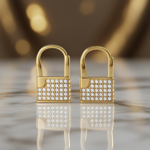Orecchini a Perno Golden Lock Placcati in Oro 22k con Cristalli e Strass, Gioielli di Lusso da Donna per Uso Quotidiano - Product Image 2