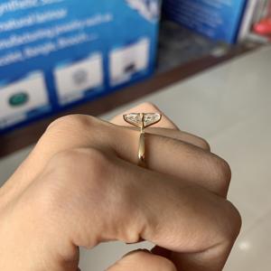 18Kゴールドカスタムエンゲージリングダイヤモンド2カラットマーキスソリティアモアッサナイトリングバンド女性用ウェディングデザイン - Product Image 2