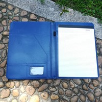Carpeta de Cuero Genuino de Alta Gama para Diplomas y Certificados A4, con Patrón Repujado, Organizador de Documentos para Habitaciones de Hotel
