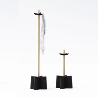 Porte-vêtements multifonctionnel en bois sur pied et porte-parapluies, mobilier de maison design moderne, gain de place pour chambre et hôtel