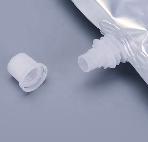 Sacchetto con Beccuccio Certificato Dexin da 250ml per Esportazione di Bevande Alcoliche Conformi alle Normative - Product Image 2