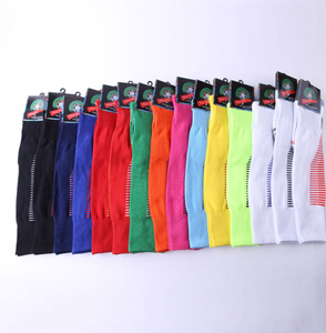 <span class=keywords><strong>Chaussette</strong></span> de football thermique chaude chaussettes de football longues pour hommes épaissie équipage personnalisé antidérapant sport homme garçon chaussettes prix de gros d'usine - Product Image 2