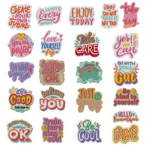 Patchs thermocollants en tissu brodé avec citations inspirantes et motifs d'énergie positive pour vêtements, sacs et chaussures - Product Image 1