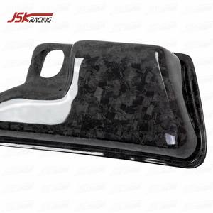 Cubierta de caja de expansión de refrigerante de fibra de carbono forjado en seco para Nissan R35 GTR 2008-2016 - Product Image 2