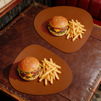Vente en gros de sets de table carrés bohèmes de luxe antidérapants minimalistes en cuir PU écologique de 3 mm pour table à manger