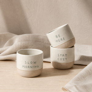แก้วกาแฟเซรามิกสีสันสดใสไม่มีหูจับ สลักลายด้วยเลเซอร์ พิมพ์ลายด้วย UV  ใช้กับไมโครเวฟและเครื่องล้างจานได้ เหมาะสำหรับเป็นของขวัญ - Product Image 2