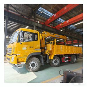 Questa gru per camion gialla 4 * 8 può sollevare e caricare merci, e ha molte applicazioni. Hai piacere di IT? - Product Image 4