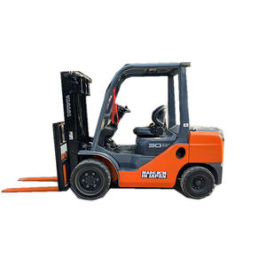 Chariots élévateurs Toyota 3 tonnes 8F Japon Chariot élévateur Toyota 3 tonnes d'occasion avec 3m 4.5m 6m de hauteur de levage Toyota 30 3 tonnes Chariot élévateur diesel en vente - Product Image 1