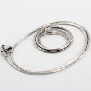 Collar de cadena de serpiente de acero inoxidable de 1.5MM, 45CM/50CM, cadena para clavícula para mujer, uso diario, regalo, joyería - Product Image 4