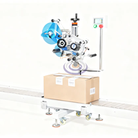 IPS-L902 Applicateur d'étiquettes automatique en ligne à plat, haute précision d'étiquetage 0,1 mm, machine d'étiquetage pour sachets, cartes et sacs