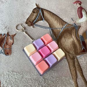 Jouet porte-clés transfrontalier en plastique pour le soulagement du stress, avec bouton de pression, simulateur de clavier <span class=keywords><strong>Tetris</strong></span> et fonction de pincement des doigts, pour l'entraînement de la coordination œil-main - Product Image 3