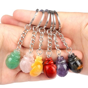 New Arrival Hot Sale 1 Inch Rose Quartz Ladybird Keychain Crystals Healing Stones Amethyst Beetle Animal Key Chain for DIY Gifts