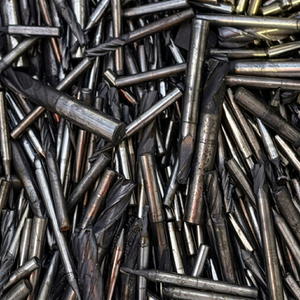 Déchets de carbure de tungstène, formes et tailles variées, haute qualité, usage industriel - Product Image 1