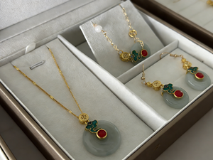 ชุดเครื่องประดับทองชุบ 3 ชิ้น ประดับด้วยพลอยและอัญมณี ประกอบด้วยต่างหู จี้สร้อยคอ และสร้อยข้อมือ เหมาะสำหรับงานแต่งงาน งานหมั้น และเป็นของขวัญ - Product Image 3