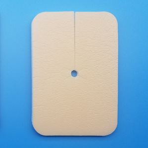 Apósito de Traqueostomía de Espuma Hidrófila No Adhesiva con Abertura Tipo Ojo de Cerradura, Desinfectante, Tipo Eos, Hecho de Silicona Líquida de Poliuretano - Product Image 1